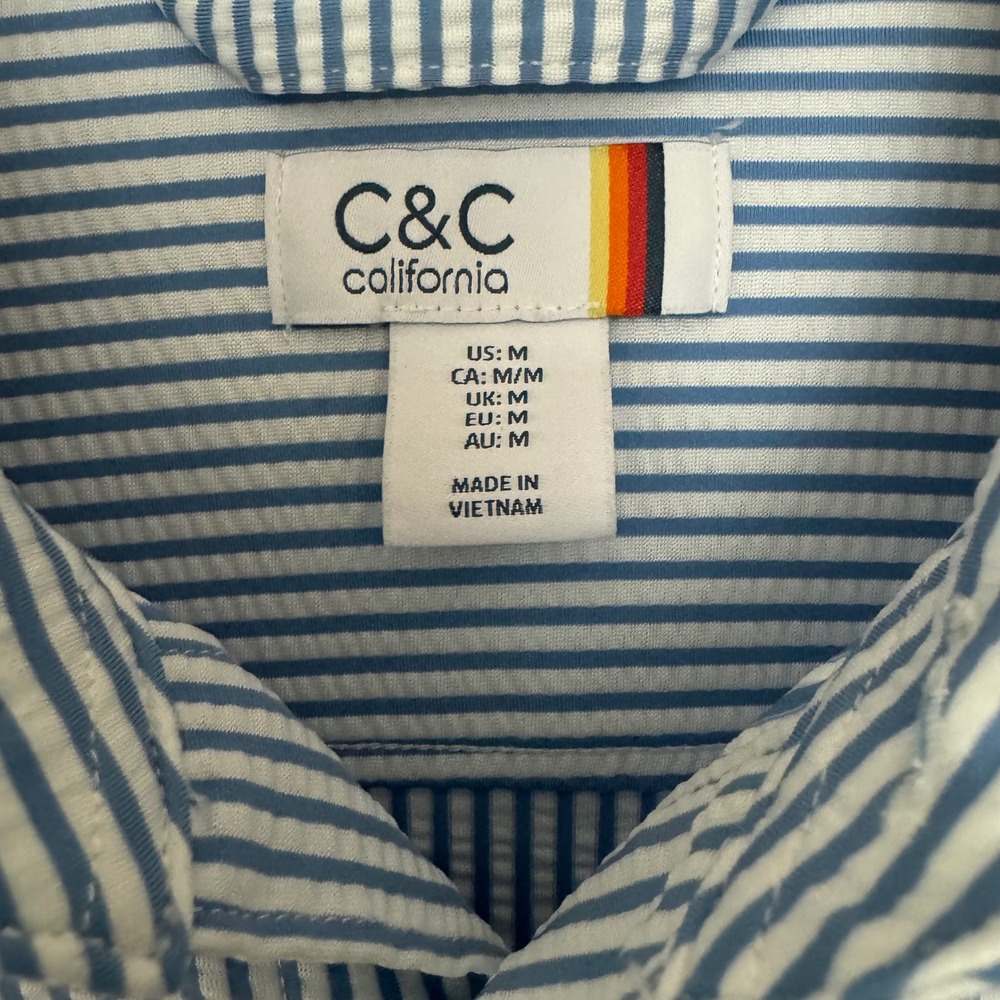C&C California Womens Blue White Seersucker Stripe Button Down Shirt M‎ Preppy